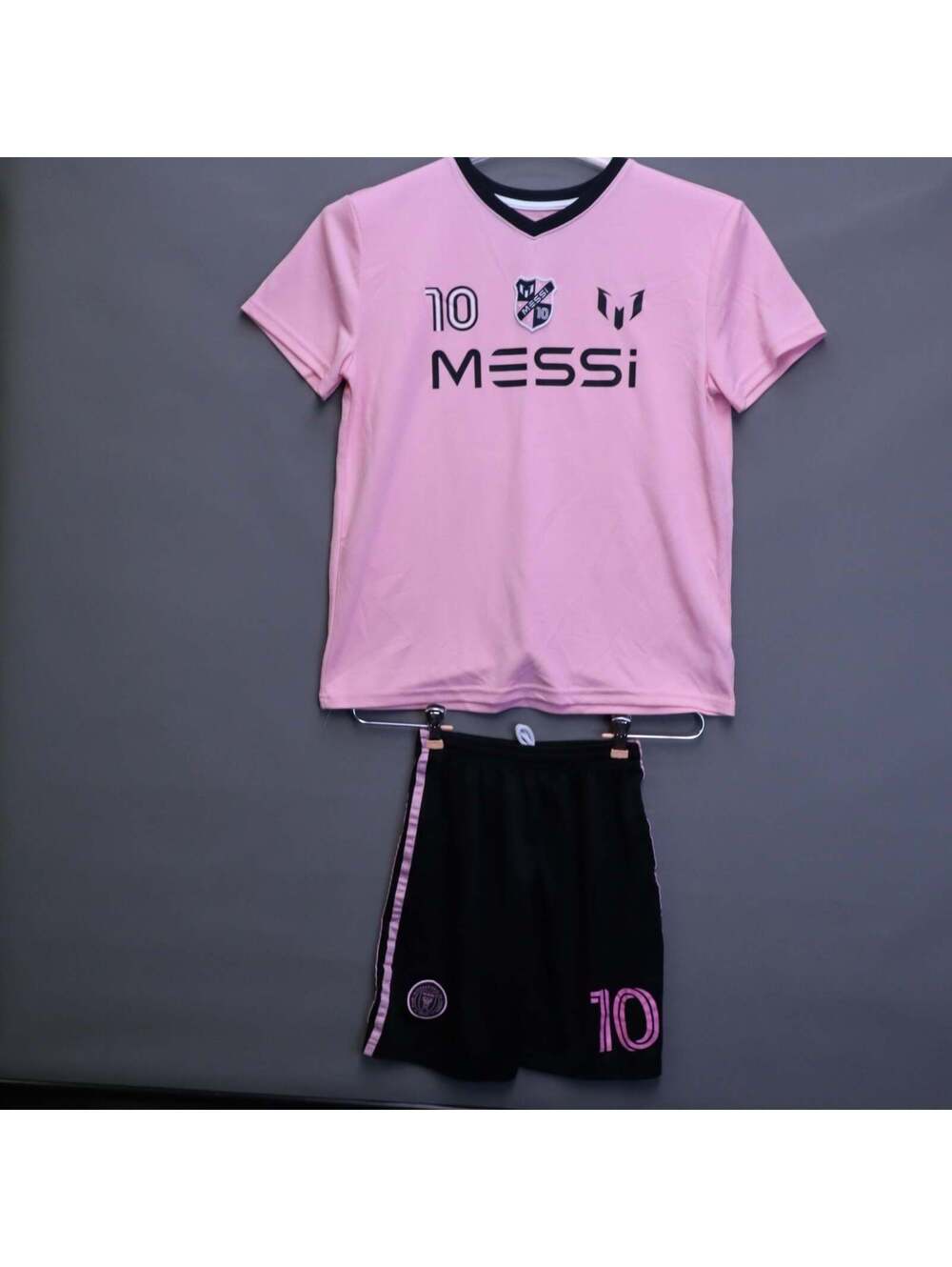 Lionel Messi Collection #10 Pink Inter Miami Style Soccer Jersey & Shorts Set L - Picture 7 of 9